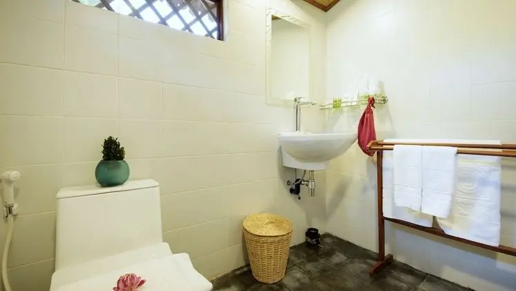 Private One-Bedroom Home - Free Airport Transfers + Daily Afternoon Tea