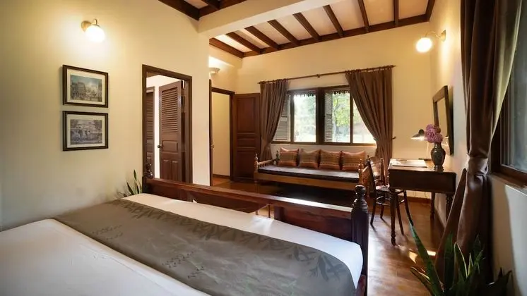 Private Two-Bedroom Home - Free Airport Transfers + Daily Afternoon Tea