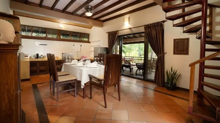 Private Two-Bedroom Home - Free Airport Transfers + Daily Afternoon Tea