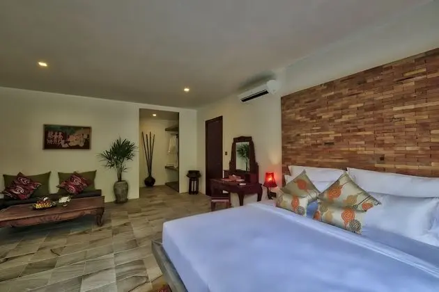 Suite with Terrace - Free Airport Transfers + Daily Afternoon Tea