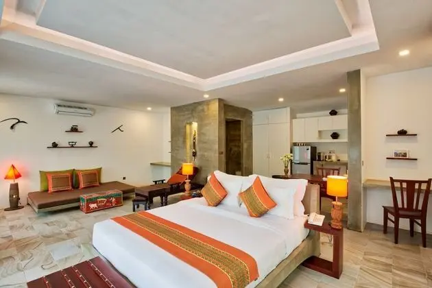 Suite with Terrace - Free Airport Transfers + Daily Afternoon Tea