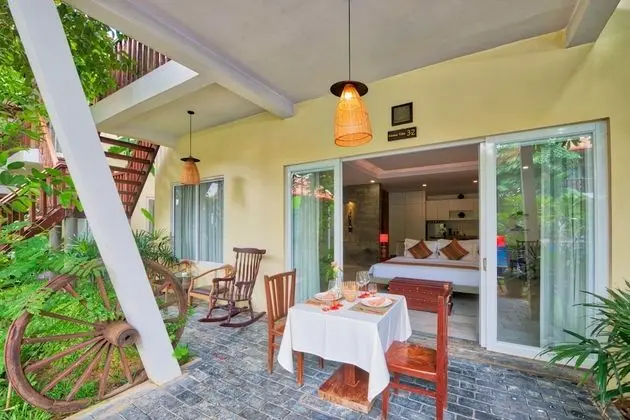 Suite with Terrace - Free Airport Transfers + Daily Afternoon Tea