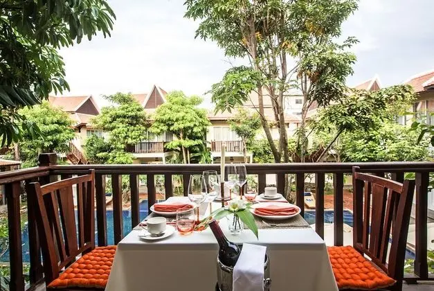 Suite with Terrace - Free Airport Transfers + Daily Afternoon Tea