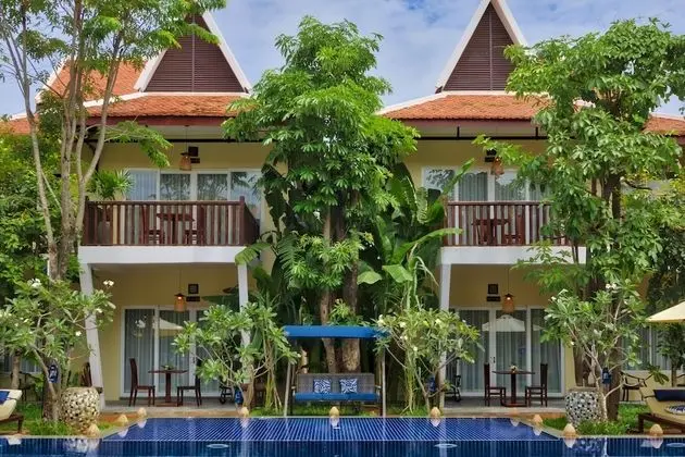 Suite with Terrace - Free Airport Transfers + Daily Afternoon Tea