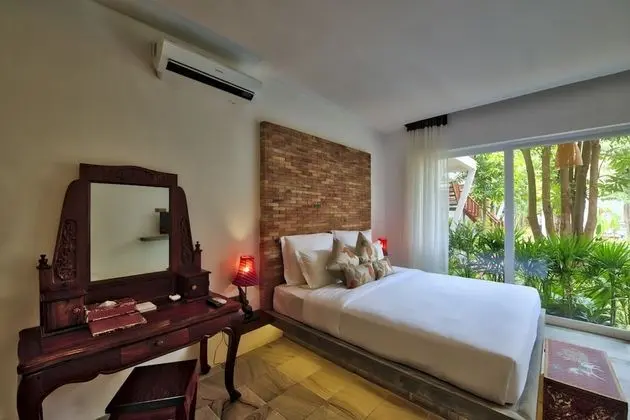Suite with Terrace - Free Airport Transfers + Daily Afternoon Tea