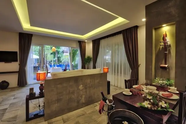 Suite with Terrace - Free Airport Transfers + Daily Afternoon Tea