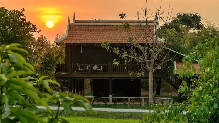 Private Family Villa - Free Airport Transfers + Daily Khmer Lunch + Daily Afternoon Tea