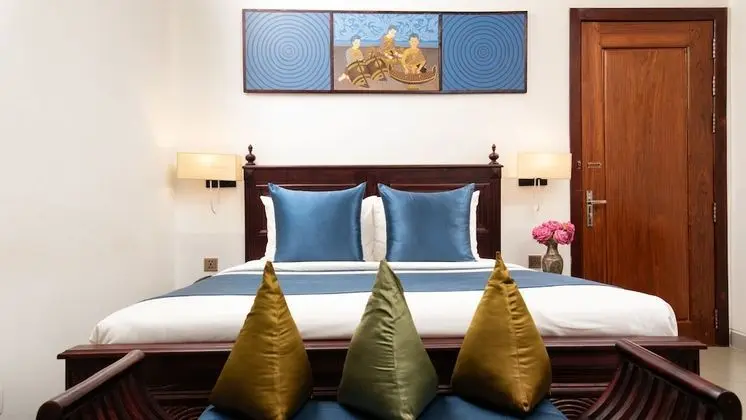 Historical Double Room - Free Airport Transfers + Daily Afternoon Tea
