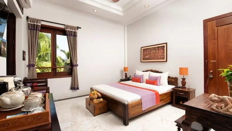 Historical Double Room - Free Airport Transfers + Daily Afternoon Tea