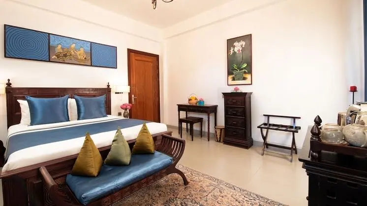 Historical Double Room - Free Airport Transfers + Daily Afternoon Tea