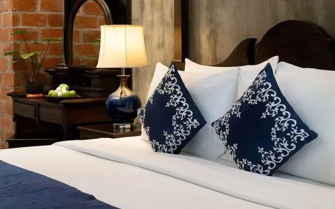 Historical Double Room - Free Airport Transfers + Daily Afternoon Tea