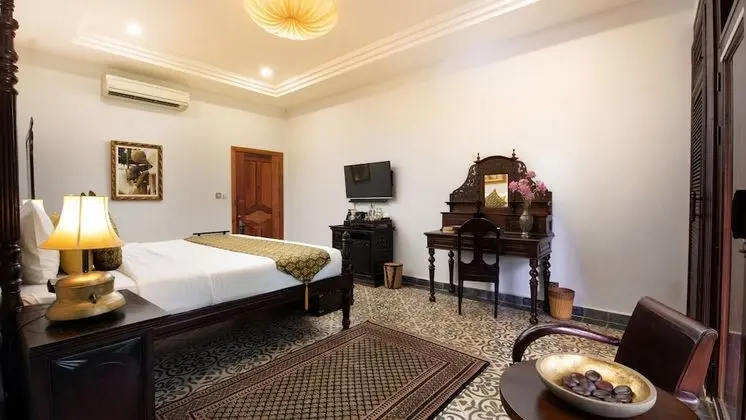 Historical Honeymoon Suite - Romantic Package