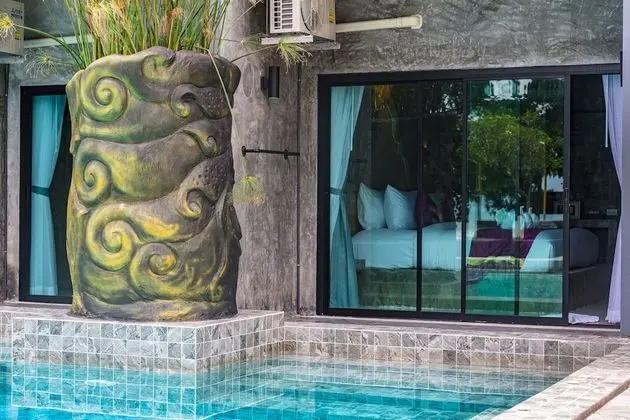 Deluxe Seaview Pool Access