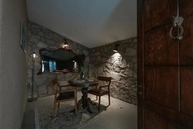 Aile Suiti,bağlantılı Aile Odası,dekoratif Şömineli & Jakuzili