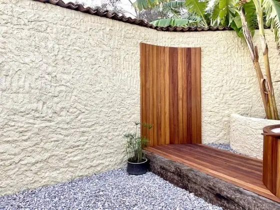 Garden Suite, Jakuzili ve Özel Bahçeli