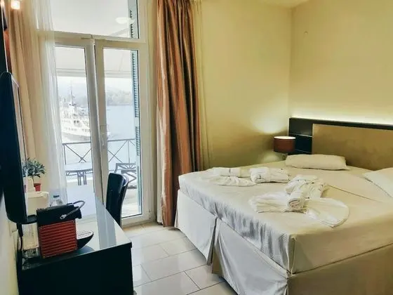 Standard Tek Büyük veya İki Ayrı Yataklı Oda, Deniz Manzaralı