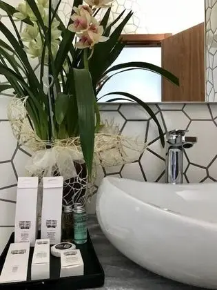Tek Büyük Yataklı Oda, Teras, Kısmi Deniz Manzarası