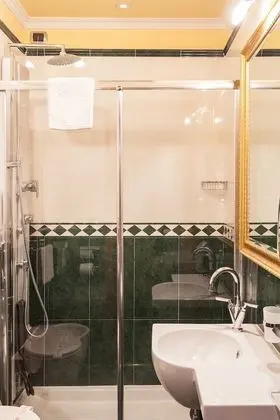 Economy Tek Büyük Yataklı Oda