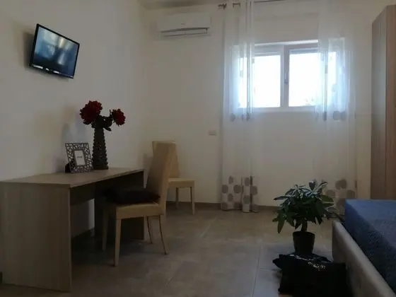 Luxury Tek Büyük Yataklı Oda, Veranda, Bahçeli