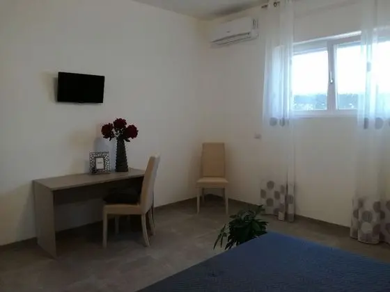 Luxury Tek Büyük Yataklı Oda, Veranda, Bahçeli