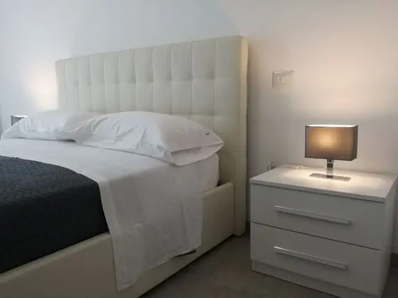 Royal Tek Büyük Yataklı Oda, 1 Büyük (Queen) Boy Yatak, Banyolu/Duşlu, Zemin Kat