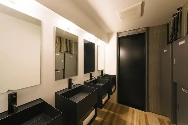 Ortak Ranzalı Oda, Sadece kadınlar için