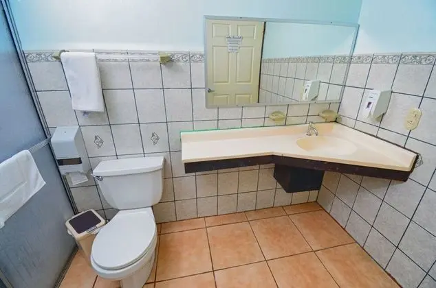 Standard Oda, 2 Çift Kişilik Yatak, Havuz Manzaralı