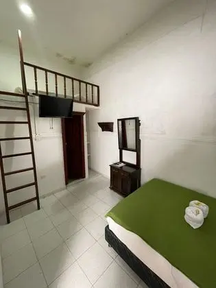 Üç Kişilik Oda