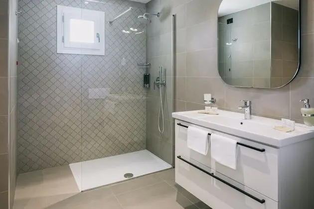 Standard Tek Büyük Yataklı Oda, Deniz Manzaralı