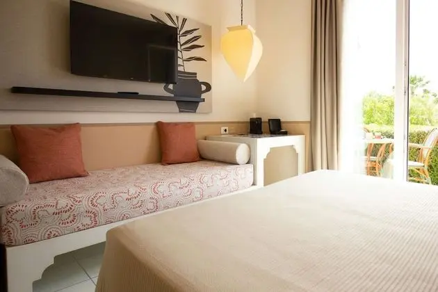 Deluxe Üç Kişilik Oda
