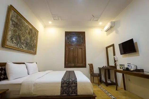 Deluxe Tek Büyük Yataklı Oda