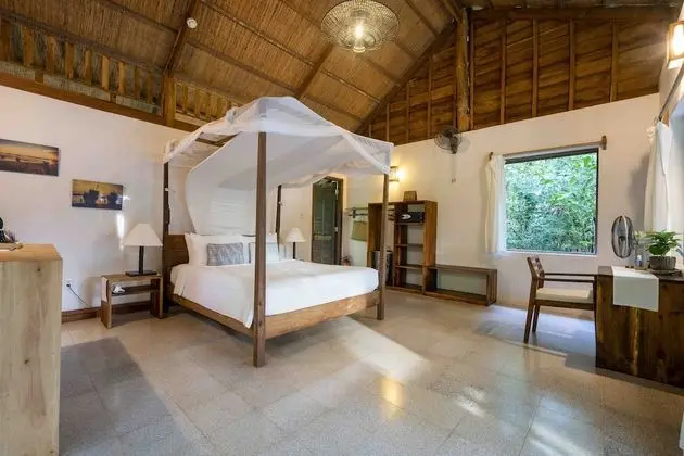 Deluxe Private Garden PLANTATION Bungalow