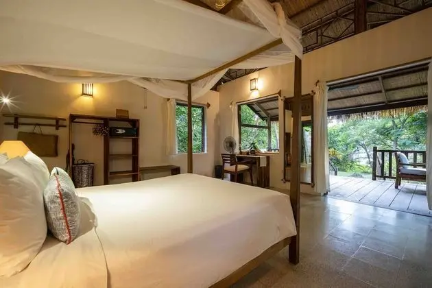 Deluxe Private Garden PLANTATION Bungalow