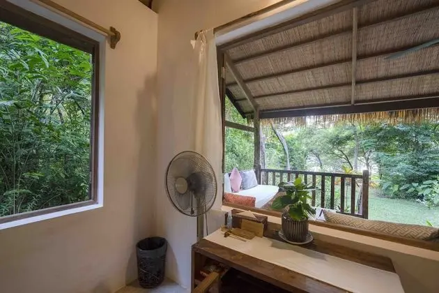 Deluxe Private Garden PLANTATION Bungalow