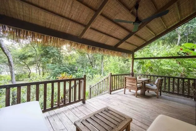 Deluxe Private Garden PLANTATION Bungalow