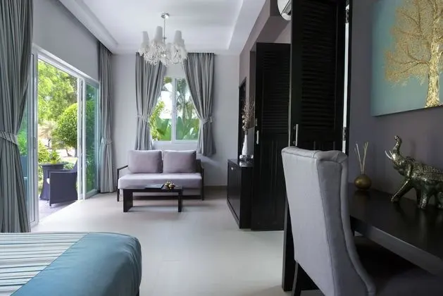 Premier Bungalov, 1 En Büyük (King) Boy Yatak ve Çekyat, Plaj Manzaralı, Denize Sıfır