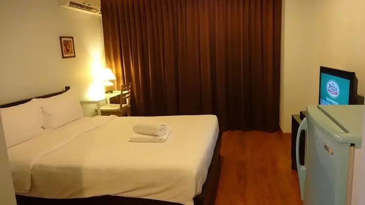 Standard Tek Büyük Yataklı Oda