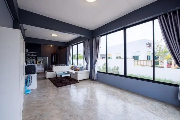 2 Bedrooms Villa