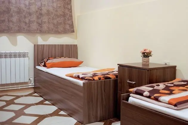 Economy Ortak Ranzalı Oda, Sadece kadınlar için (4 beds)