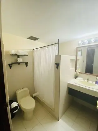 Standard Oda, 1 En Büyük (King) Boy Yatak, Buzdolabı