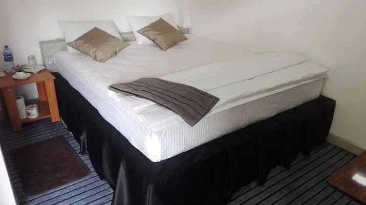 Tek Büyük Yataklı Oda, Sigara İçilmez