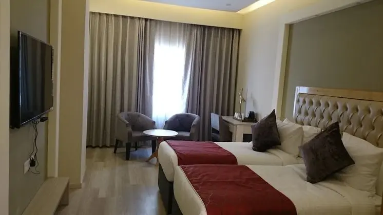 Basic İki Ayrı Yataklı Oda