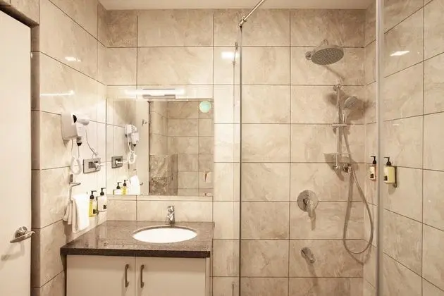 Comfort Tek Büyük veya İki Ayrı Yataklı Oda