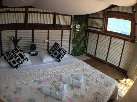 Basic Oda, Deniz Manzaralı