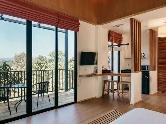 Studio Deluxe