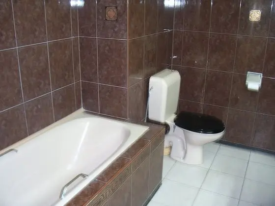 Üç Kişilik Oda