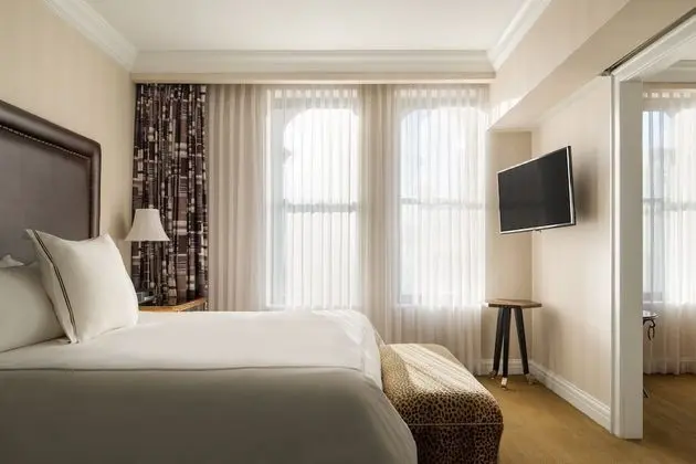 Çatı Katı Süiti (Penthouse)
