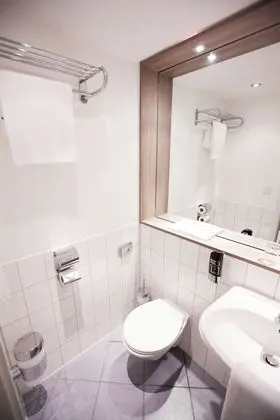 Classic Tek Büyük Yataklı Oda
