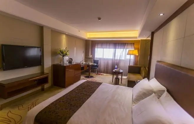 Business Tek Büyük Yataklı Oda