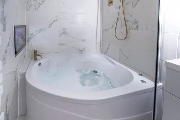 Deluxe Apart Daire, Sıcak Su Havuzu, Şehir Manzaralı (Apt 4)